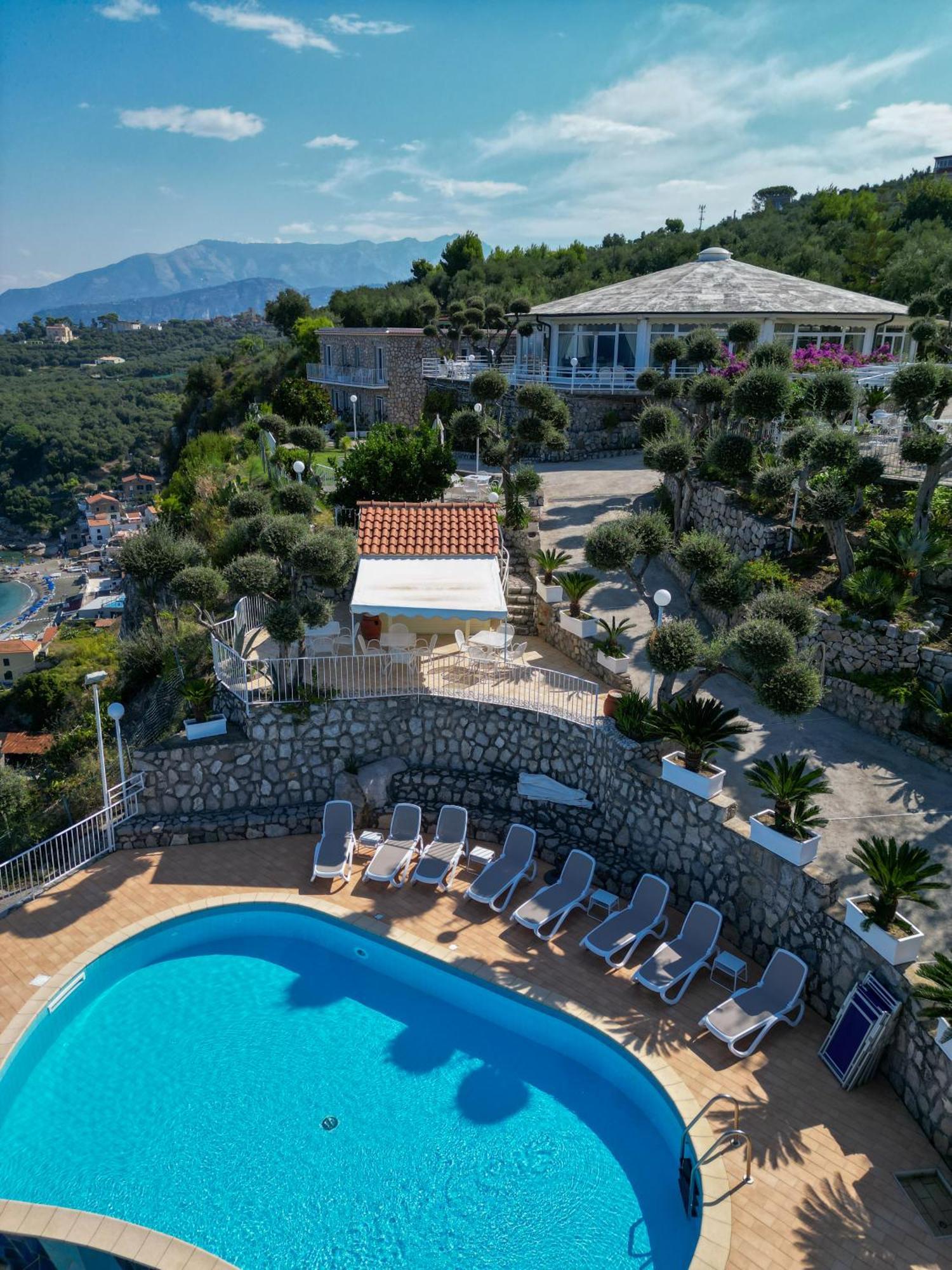 Hotel Villa Lubrense Sorrento Massa Lubrense Bagian luar foto