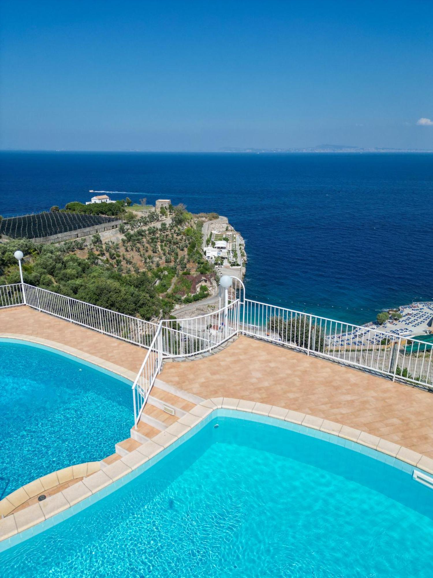 Hotel Villa Lubrense Sorrento Massa Lubrense Bagian luar foto