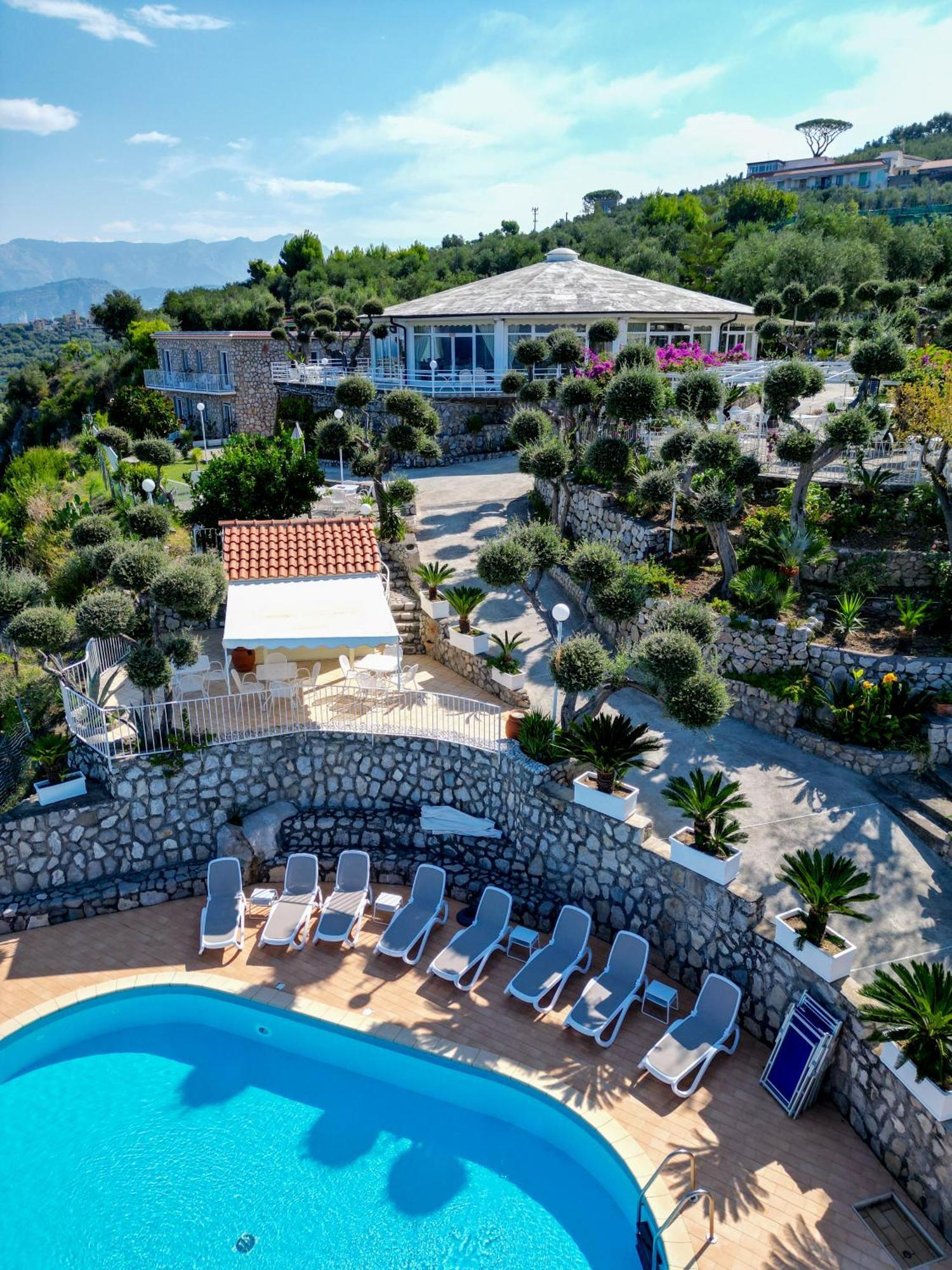 Hotel Villa Lubrense Sorrento Massa Lubrense Bagian luar foto